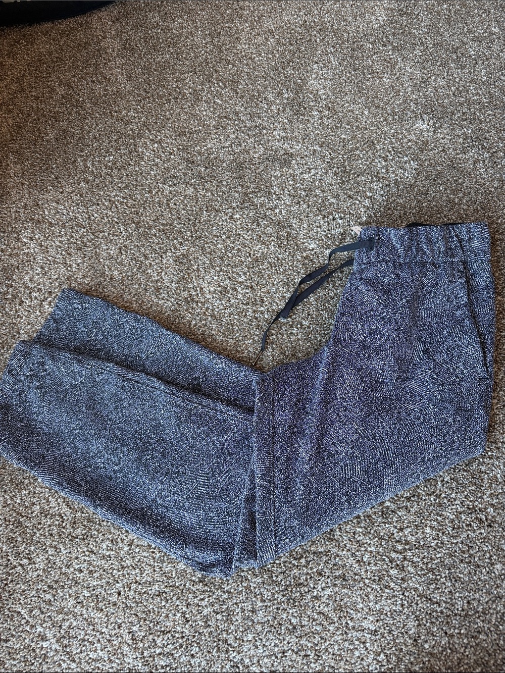 Lululemon Black and White Pattern Women’s Tie Waist Ankle Pants